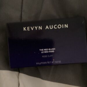Kevyn Aucoin Neo-Blush in Rose Cliff Shade